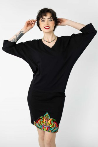 Spódnica-mini-czarna-z-aplikacją-i-bluzka-kimonowa-czarna-z-aplikacją-kolekcja-MEXICO-marka-vippi-design (4).jpg