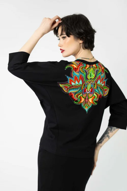 Spódnica-mini-czarna-z-aplikacją-i-bluzka-kimonowa-czarna-z-aplikacją-kolekcja-MEXICO-marka-vippi-design (9).jpg
