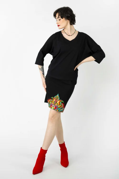 Spódnica-mini-czarna-z-aplikacją-i-bluzka-kimonowa-czarna-z-aplikacją-kolekcja-MEXICO-marka-vippi-design (13).jpg