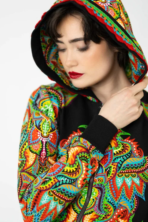 bluza-bomberka-z-szydełkową-koronką-i-spodnie-czarne-sportowe-szerokie-kolekcja-MEXICO-marka-vippi-design (7).jpg