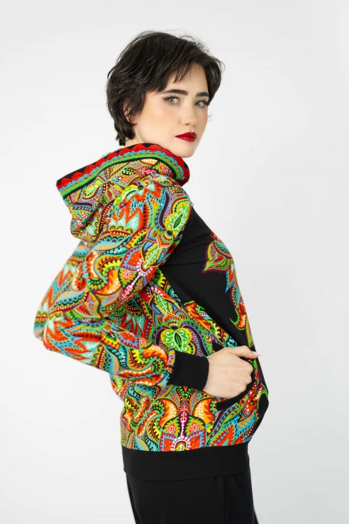 bluza-bomberka-z-szydełkową-koronką-i-spodnie-czarne-sportowe-szerokie-kolekcja-MEXICO-marka-vippi-design (10).jpg
