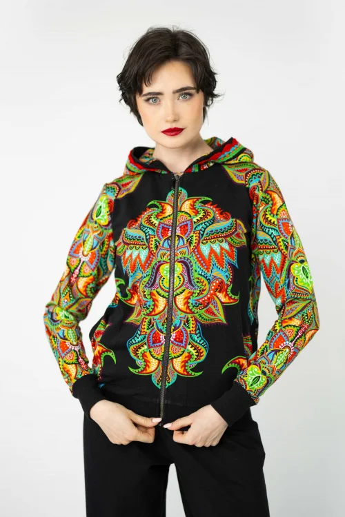 bluza-bomberka-z-szydełkową-koronką-i-spodnie-czarne-sportowe-szerokie-kolekcja-MEXICO-marka-vippi-design (11).jpg