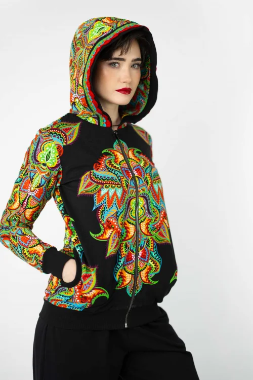 bluza-bomberka-z-szydełkową-koronką-i-spodnie-czarne-sportowe-szerokie-kolekcja-MEXICO-marka-vippi-design (3).jpg
