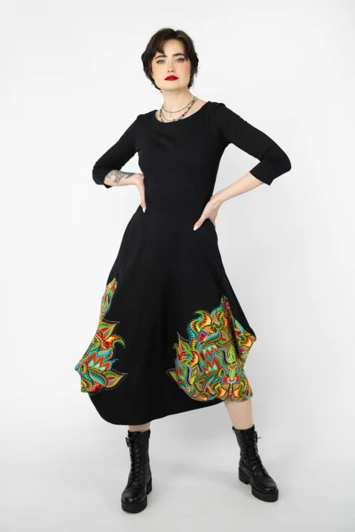 sukienka-midi-origami-czarna-z-aplikacjami-kolekcja-MEXICO-marka-vippi-design (9).jpg