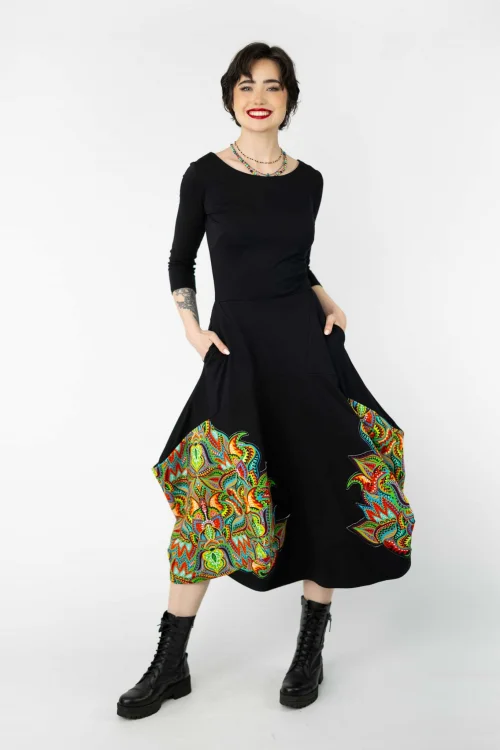 sukienka-midi-origami-czarna-z-aplikacjami-kolekcja-MEXICO-marka-vippi-design (11).jpg