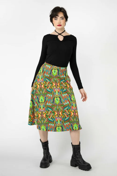 bluzka-czarna-wiskozowa-z-wiązaniem-linia-BASIC-spódnica-midi-kolorowa-z-kieszeniami-kolekcja-MEXICO-marka-vippi-design (4).jpg