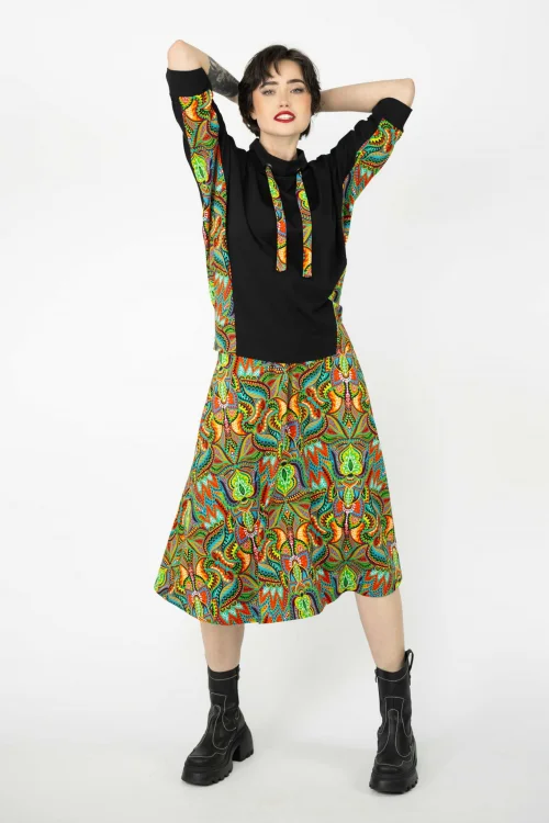 spódnica-midi-kolorowa-z-kieszeniami-i-bluzka-kiminowa-czarna-z-troczkami-kolekcja-MEXICO-marka-vippi-design (8).jpg