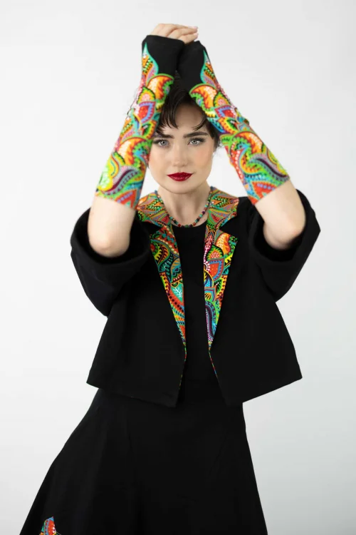 Spódnica-origami-z-aplikacjami-i-żakiet-luźny-czarny-i-mitenki-długie-MEXICO-vippi-design-4.jpg