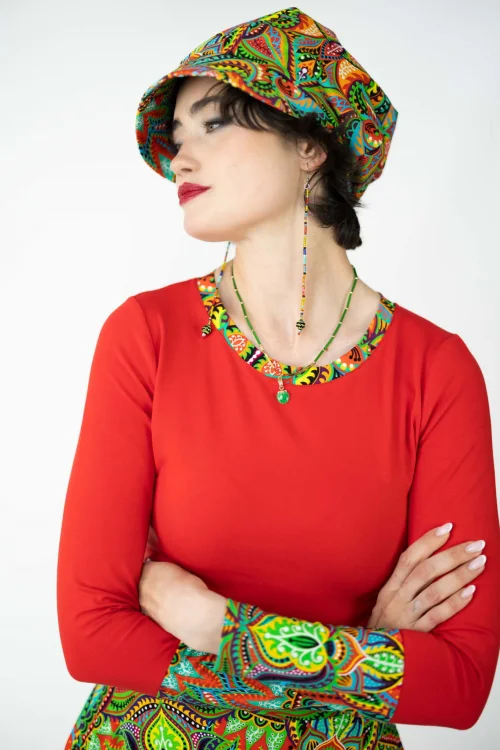 bluzka-czerwona-z-mankietami-i-czapka-z-daszkiem-MEXICO-marka-vippi-design-2.jpg