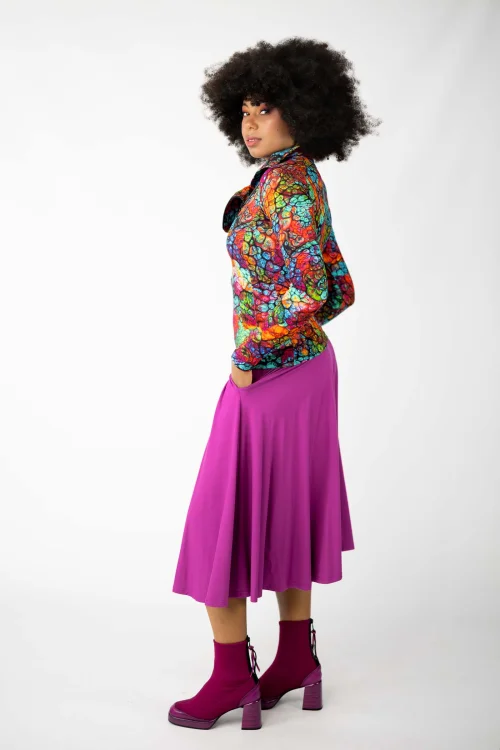 bluza-z-asymetrycznym-zapięciem-na-zamek,-stójka-i-spódnica-wiskozowa-z-koła-karmazynowa,-kolekcja-SHINY,-marka-VIPPI-DESIGN-5.jpg