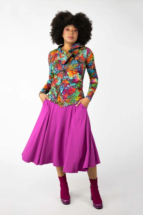 bluza-z-asymetrycznym-zapięciem-na-zamek,-stójka-i-spódnica-wiskozowa-z-koła-karmazynowa,-kolekcja-SHINY,-marka-VIPPI-DESIGN-7.jpg