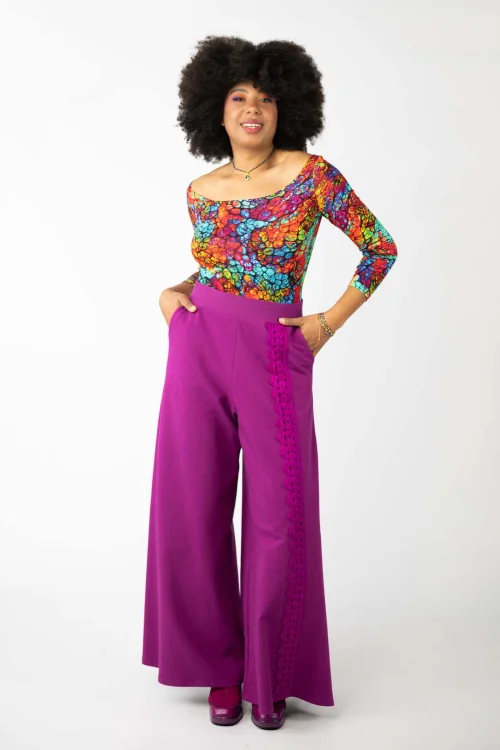 bluzka-wiskozowa-z-dużym-dekoltem-i-spodnie-dzwony-z-szydekową-koronką,-kolekcja-SHINY,-marka-VIPPI-DESIGN--3.jpg