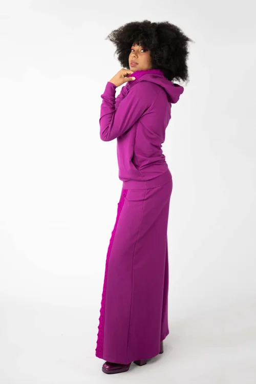 bluza-z-szydelkową-koronką-na-kapturze-i-spodnie-dzwony-z-szydekową-koronką,-kolekcja-SHINY,-marka-VIPPI-DESIGN-6.jpg
