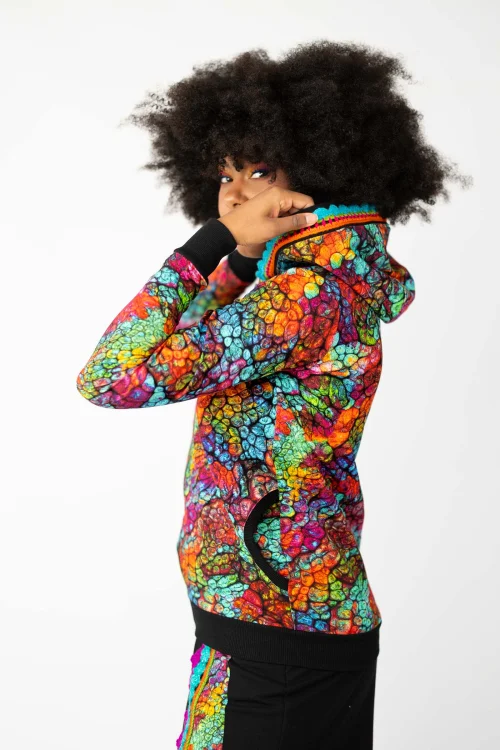 bluza-bomberka-z-szydekową-koronką-i-spodnie-z-szydekową-koronką-czarne,-kolekcja-SHINY,-marka-VIPPI-DESIGN-4.jpg