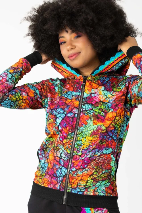 bluza-bomberka-z-szydekową-koronką-i-spodnie-z-szydekową-koronką-czarne,-kolekcja-SHINY,-marka-VIPPI-DESIGN-6b.jpg