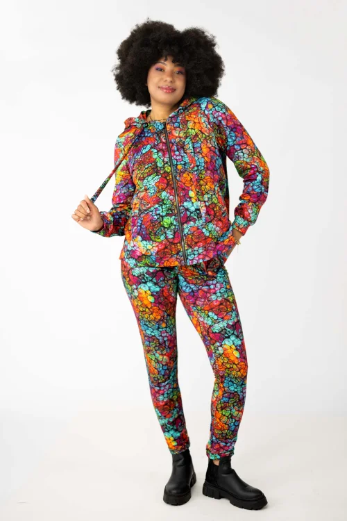 bluza-z-kontrą-i-spodnie-z-mankietami,-kolekcja-SHINY-marka-VIPPI-DESIGN-3.jpg