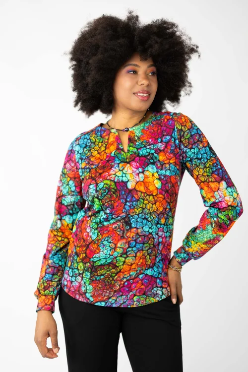 bluzka-z-pęknięciem-przy-dekolcie.-kolekcja-SHINY-marka-VIPPI-DESIGN.jpg