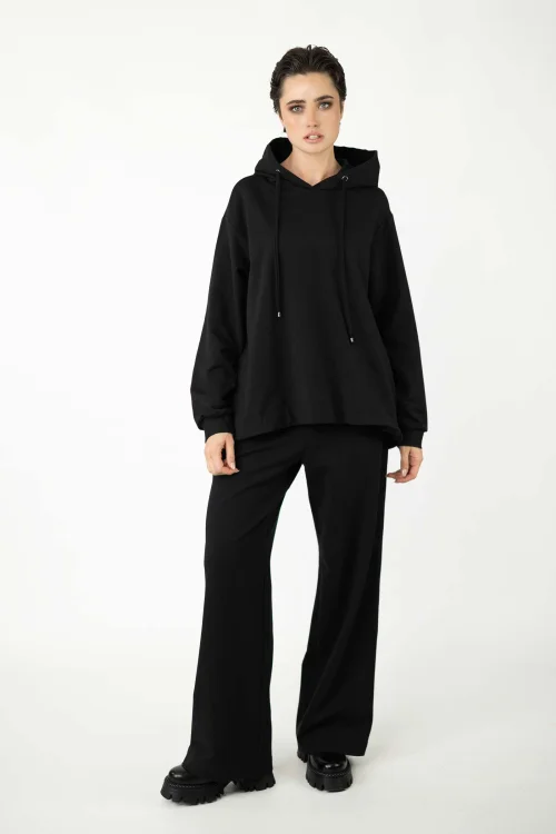 bluza-luźna-czarna-freei-spodnie-czarne-luźne-dresowe-czarne-kolekcja-BLACK-marka-vippi-design.jpg