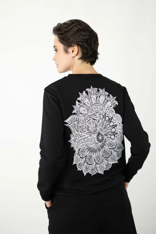 bluza-czarna-bez-kaptura-free-i-spodnie-czarne-o-kroju-baloon-z-cięciami-na-nogawkach-kolekcja-BLACK-marka-vippi-design-2.jpg