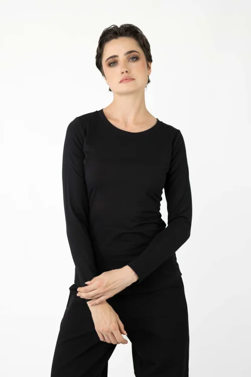 bluzka-z-długim-rękawem-czarna-FREE--kolekcja-BLACK-marka-vippi-design-3.jpg