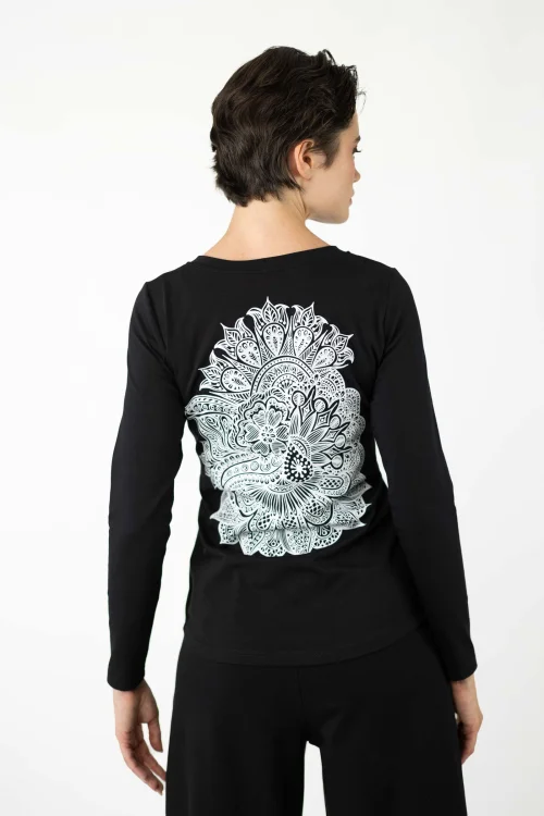 bluzka-z-długim-rękawem-czarna-FREE--kolekcja-BLACK-marka-vippi-design.jpg
