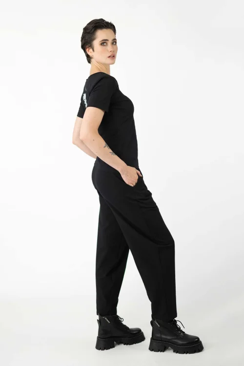 bluzka-czarna-krótki-rękaw-ravel-i-spodnie-czarne-o-kroju-baloon-kolekcja-BLACK-marka-vippi-design-3.jpg