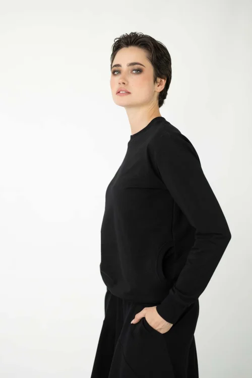 bluza-czarna-bez-kaptura-kolekcja-BLACK-marka-vippi-design.jpg