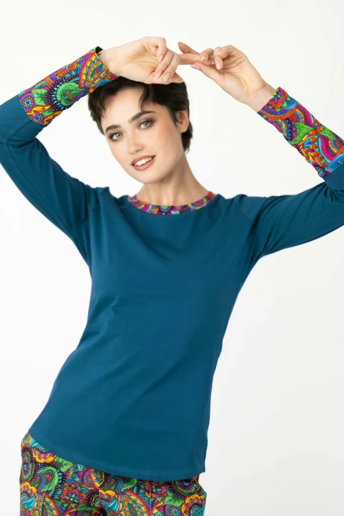 bluzka-petrolowa-z-kolorowymi-mankietami-kolekcja-BLISS-marka-Vippi-design.jpg