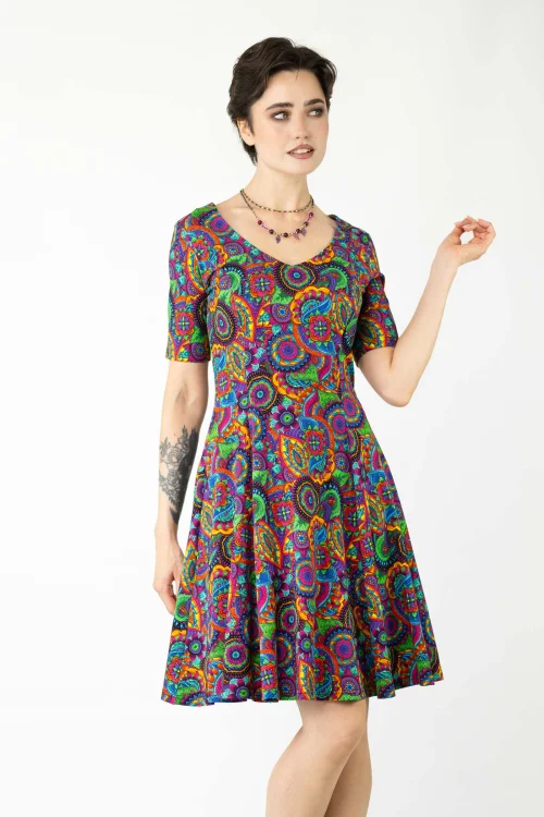 Sukienka-mini--rozkloszowana-kolekcja-BLISS-marka-Vippi-design-2a.jpg