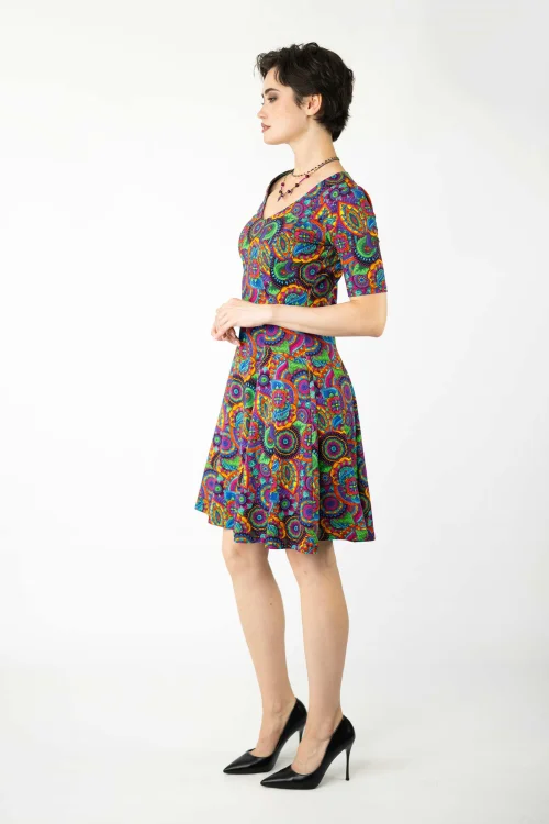 Sukienka-mini--rozkloszowana-kolekcja-BLISS-marka-Vippi-design-3.jpg