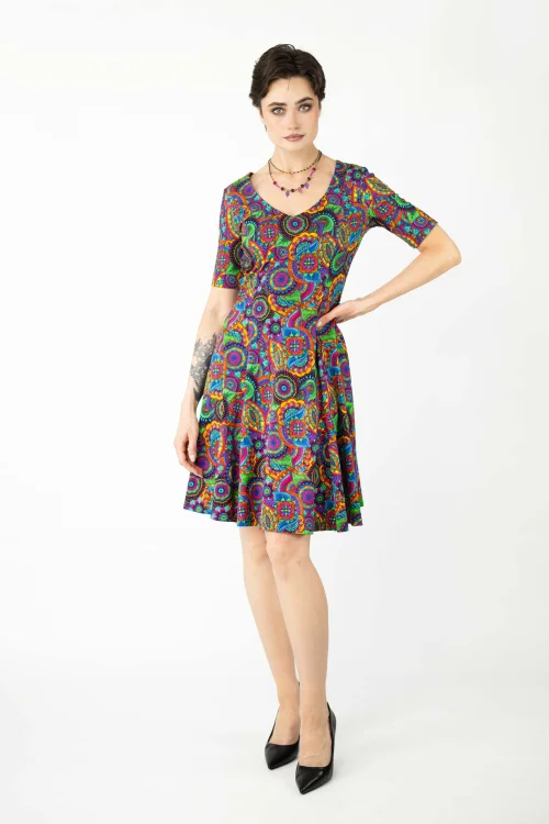 Sukienka-mini--rozkloszowana-kolekcja-BLISS-marka-Vippi-design-5.jpg