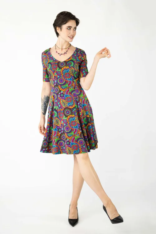Sukienka-mini--rozkloszowana-kolekcja-BLISS-marka-Vippi-design-6.jpg