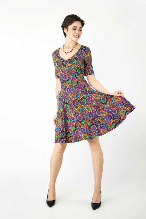 Sukienka-mini--rozkloszowana-kolekcja-BLISS-marka-Vippi-design-7.jpg