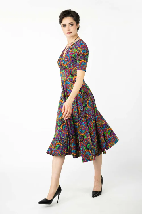 Sukienka-midi-wiskozowa-z-koła-krótki-rękaw-kolekcja-BLISS-marka-Vippi-design-2.jpg