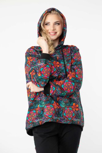 bluza-luźna-kolorowa-i-spodnie-czarne-z-lampasami-kolekcja-marka-Vippi-design-2.jpg