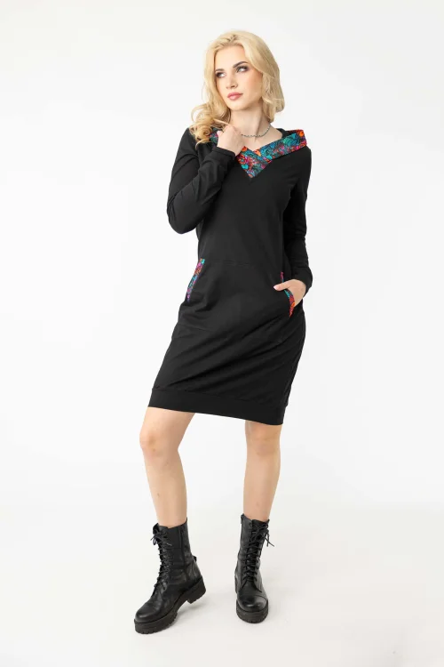 sukienka-mini-czarna--sportowa-z-kapturem-marka-Vippi-design.jpg