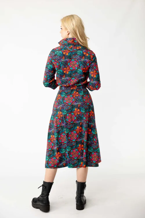 sukienka-midi-koszulowa-z-paskiem-marka-Vippi-design-4.jpg