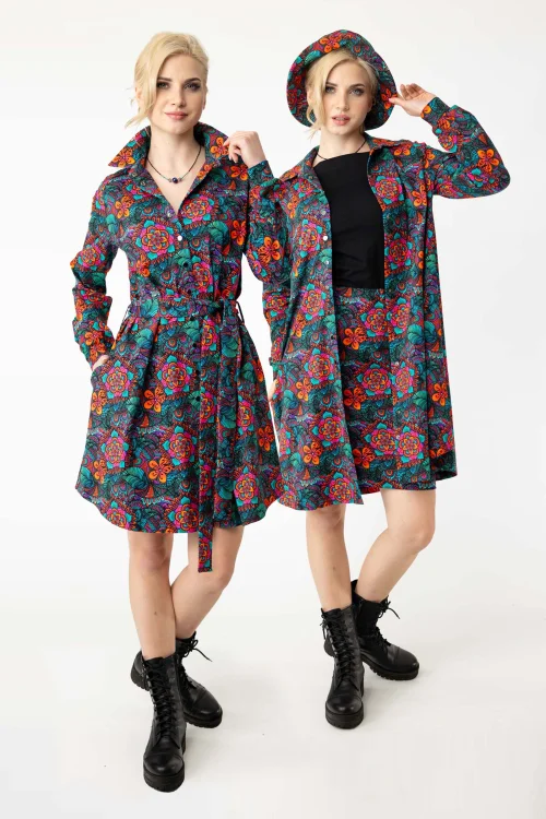 spódnica-mini-prosta-kolorowa-i-bluzka-czarna-z-prostym-dekoltem-i-kapelusz-i-sukienka-mini-koszulowa-marka-Vippi-design-5A.jpg