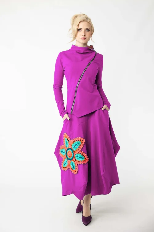 bluza-asymetryczna-cyklamen-i-spódnica-origami-petrolowa-z-szydełkowym-kwiatem-marka-Vippi-design-6.jpg