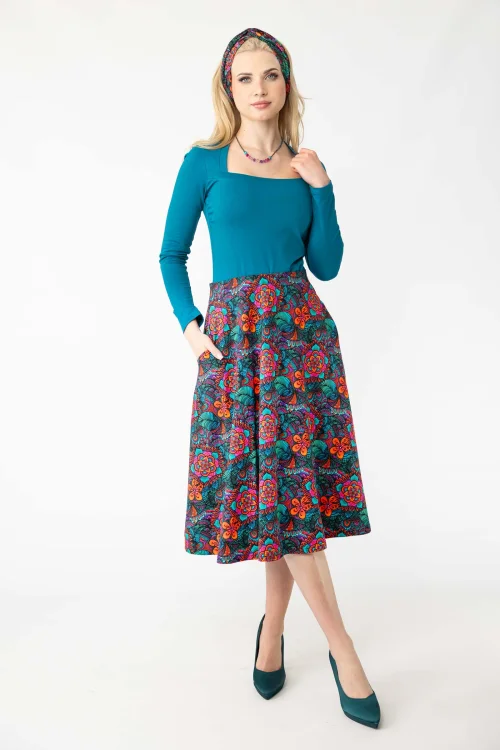 bluzka-petrolowa-dekolt-karo-długi-rękaw-i-spódnica-midi-marka-Vippi-design.jpg