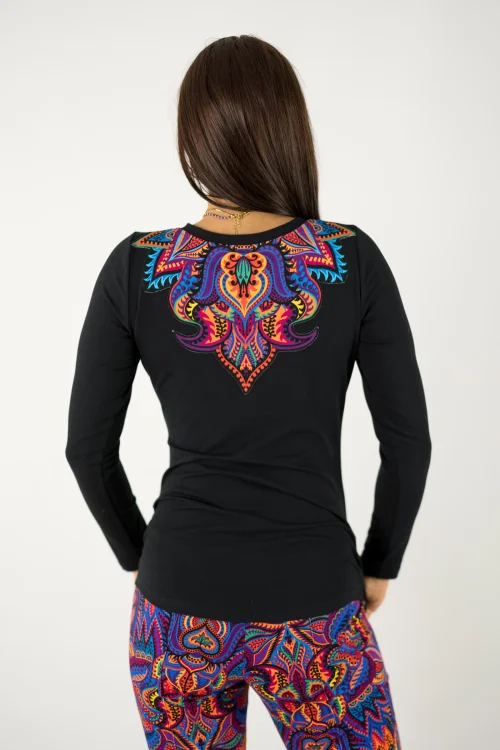 bluzka czarna klasyczna z aplikacją na tyle kolekcja MEXICO violet marka VIPPI design (1).jpg