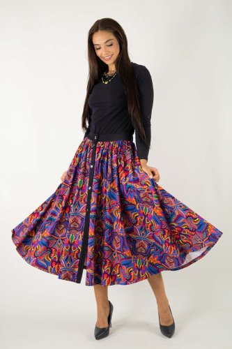 bluzka-klasyczna-z-aplikacją-na-tyle-czarna-i-spodnica-midi-rozpinana-kolorowa--kolekcja--MEXICO-violet-marka-VIPPI-design.jpg