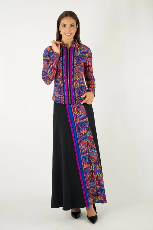 spódnica czarna długa z kolorową wstawką i szydełkową koronką  i żakiet z koronkąszydełkową ze stójką kolekcja MEXICO violet marka Vippi design (3).jpg