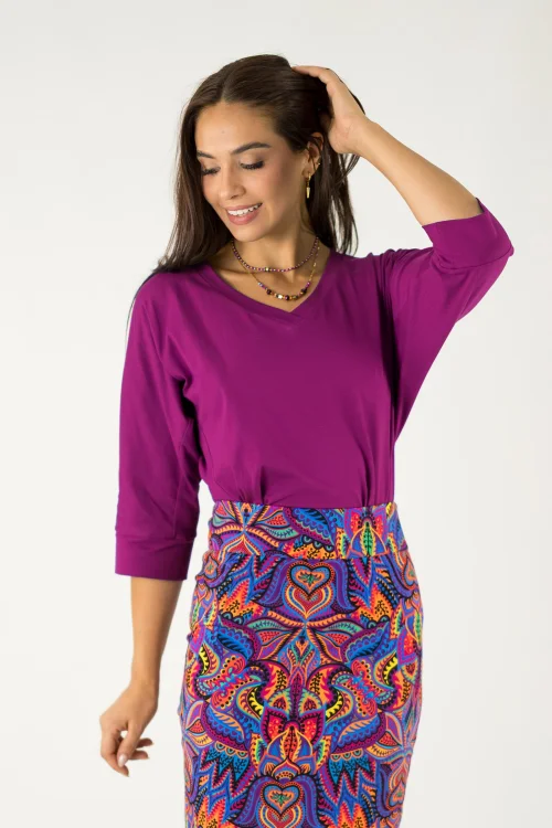 bluzka-kimonowa-cyklamenowa-z-aplikacją-na-tyle--kolekcja-i-spódnica-midi-z-godetem-z-tylu--MEXICO-violet-marka-VIPPI-design-7a.jpg
