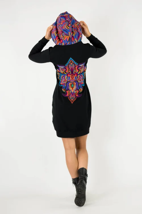 sukienka mini czarna sportowa z kapturem kolekcja MEXICO violet marka VIPPI design (3).jpg