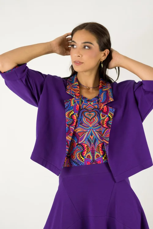 bluzka-klasyczna-kolorowa-i-spodnica-midi-origami-fiolet-z-aplikacjami-i-żakiet-luxny-krótki--kolekcja--MEXICO-violet-marka-VIPPI-design-4.jpg