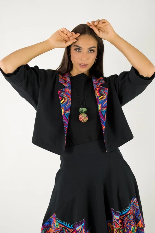 spodnica długa czarna origami z aplikacjami i żakiet luźny czarny kolekcja MEXICO violet marka VIPPI design (1).jpg