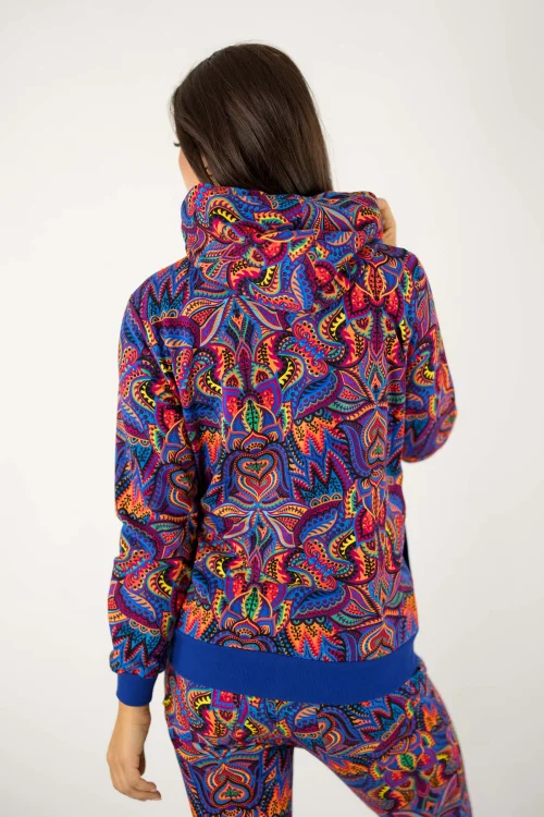 bluza-z-kapturem-i-ściągacze-chabrowe-i-spodnie-z-mankietami-kolekcja--MEXICO-violet-marka-VIPPI-design-6.jpg