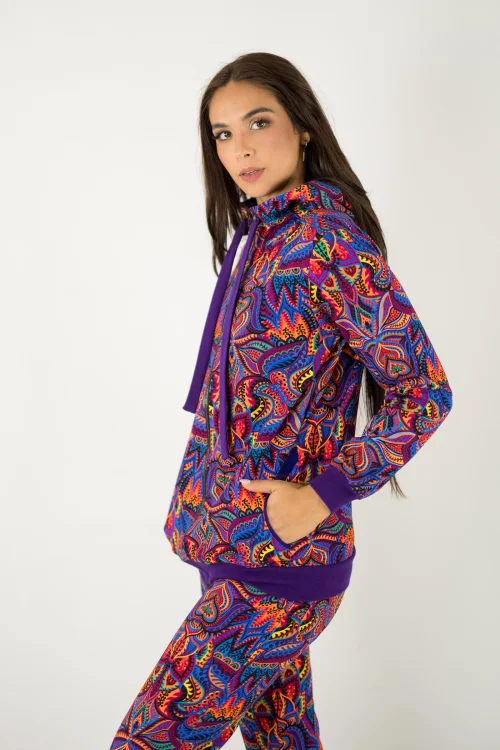 bluza-z-kapturem-i-ściągacze-fioletowe-i-spodnie-z-mankietami-kolekcja--MEXICO-violet-marka-VIPPI-design-5.jpg