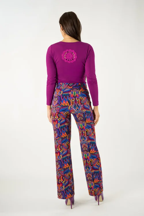 spodnie-szerokie-w-kant-i-bluzka-klasyczna-cyklamenowa-z-rozetą-na-plecach---kolekcja--MEXICO-violet-marka-VIPPI-design-2.jpg